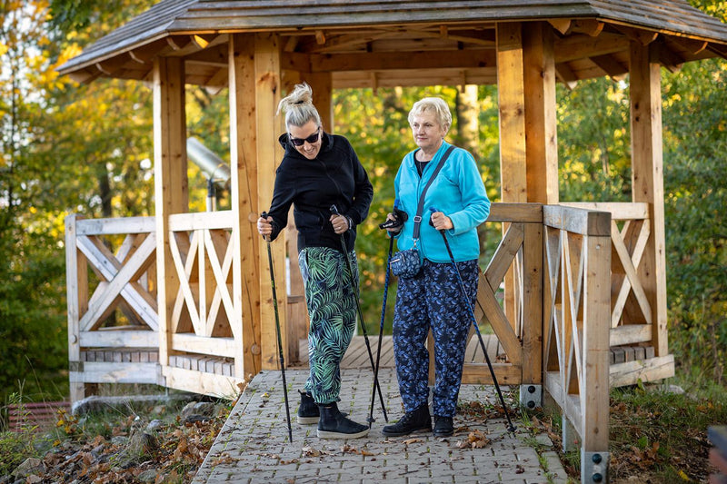 Dámské joggery (NOEMI) - KVĚTY / zlatý obrys Vz. 1 / AKVARELOVÝ MRAMOR - Sada šití